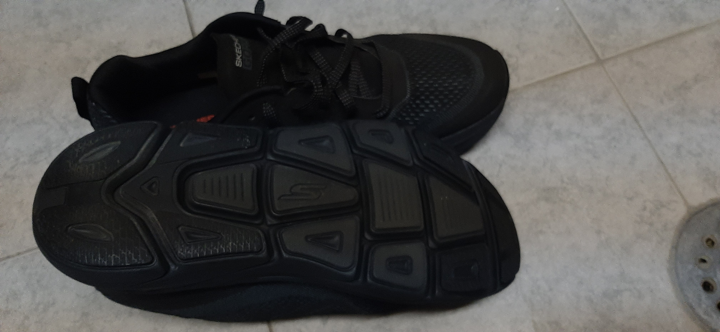 Skechers Max Cushioning Running Shoes - Black - photo 2