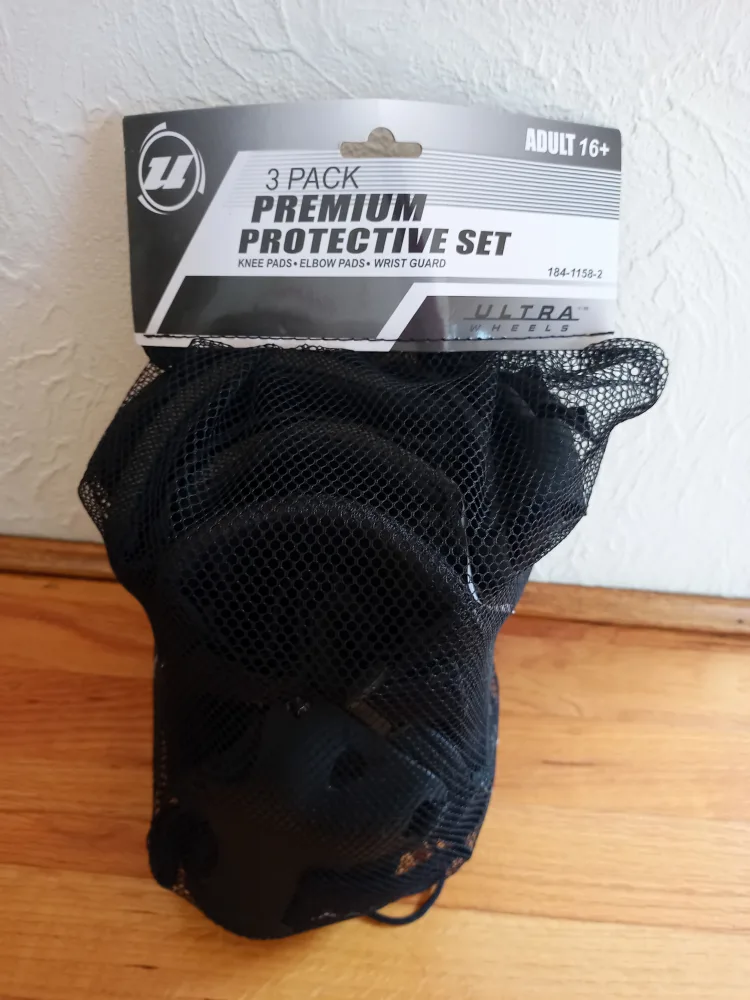 Ultra Wheels 3-Pack Premium Protective Set image indicator(3)