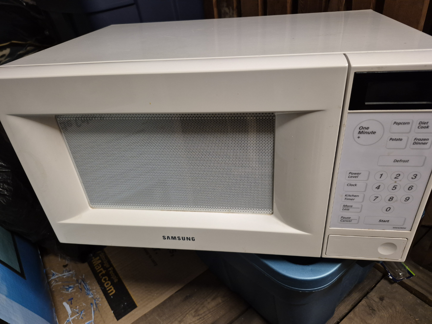 Samsung Microwave - MW4390W