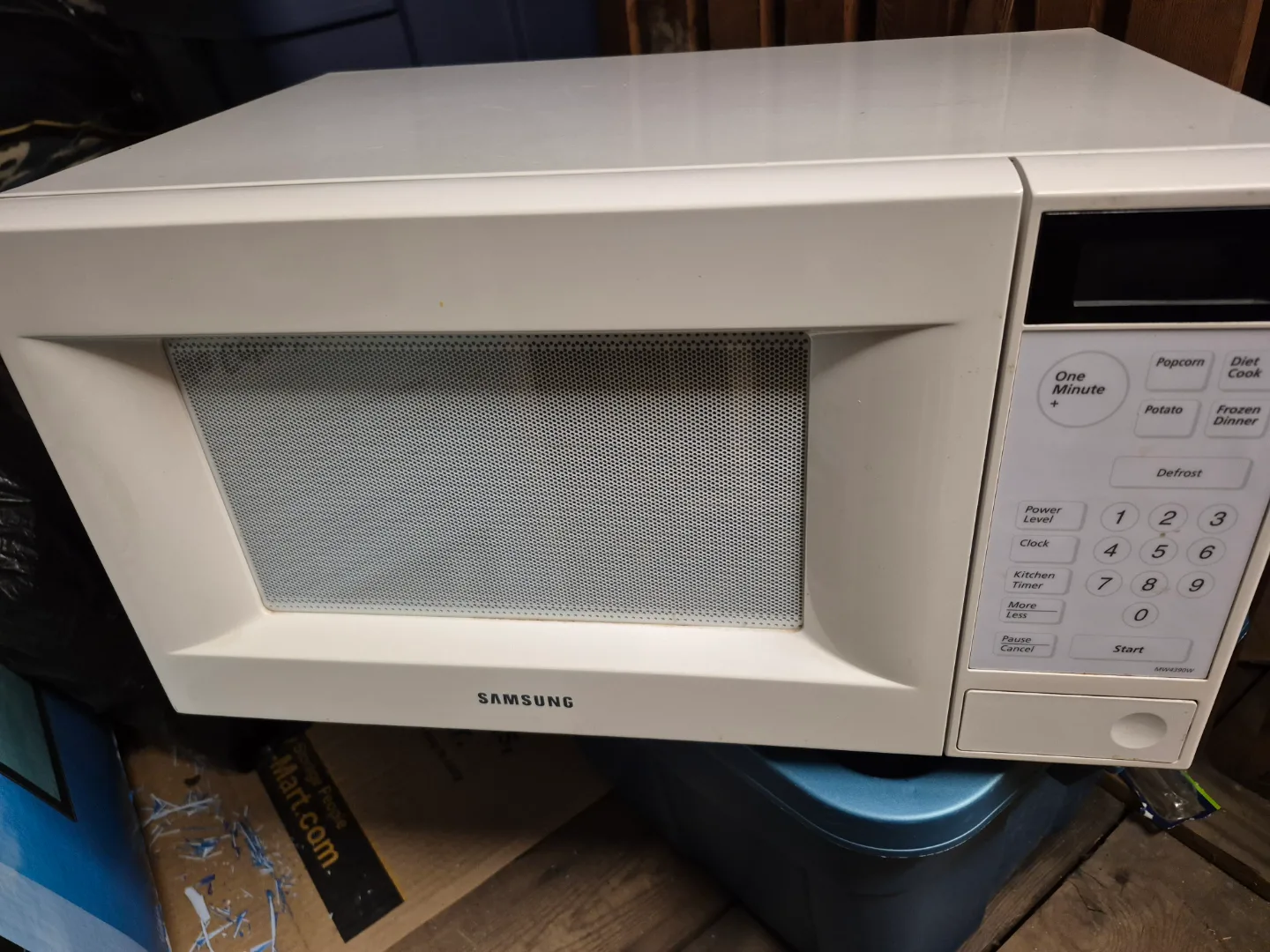 Samsung Microwave - MW4390W thumbnail