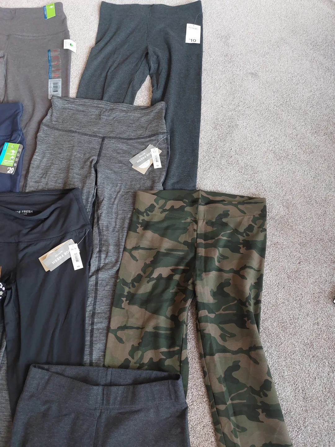 BNWT women's leggings size XS/S image indicator(3)