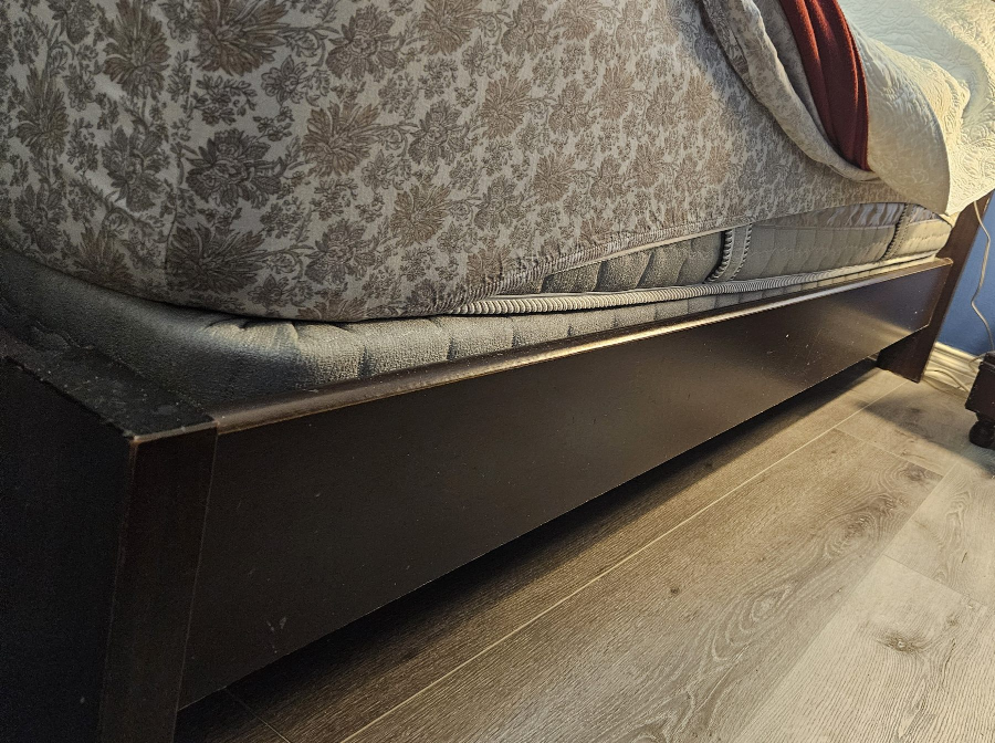 Queen Size Bed Frame with Headboard - photo 2