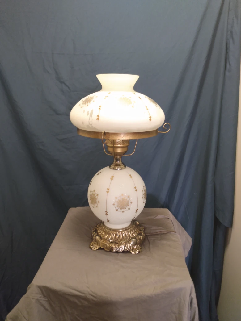 Vintage Table Lamp with Hurricane Shade - photo 4