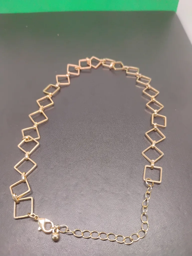 Gold tone Square Choker Necklace image indicator(2)