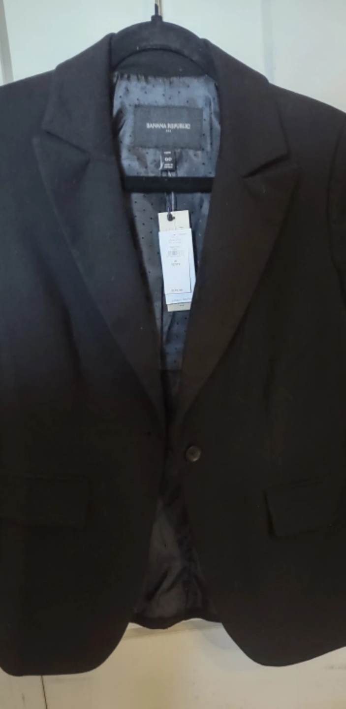 (NEW) Banana Republic Black Blazer