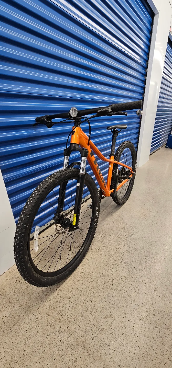 Trek Marlin 6 Gen 2 Mountain Bike (XS Frame) image indicator(2)