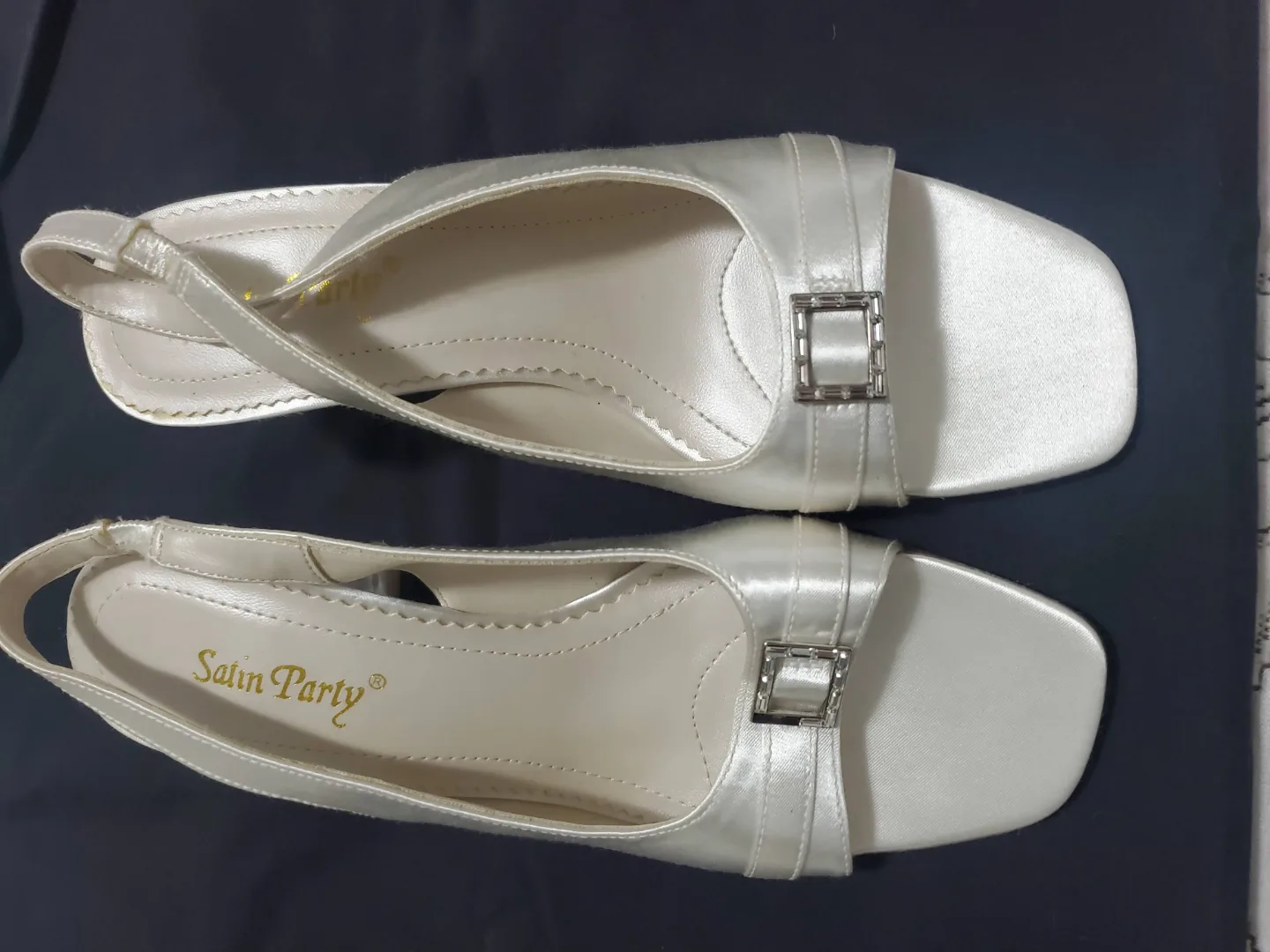 Elegant Bridal Set:  Handbag, Gloves, Necklace & Earrings, Shoes image indicator(5)