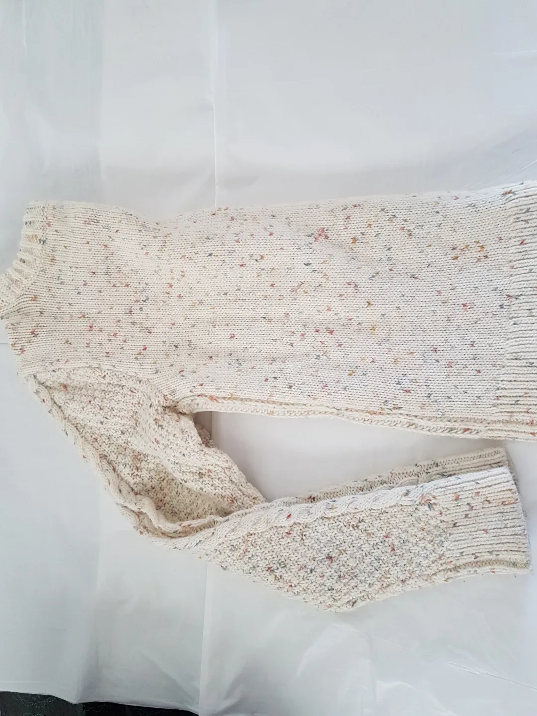 Hollister Co. Womens XS Cable Knit Sweater image indicator(3)