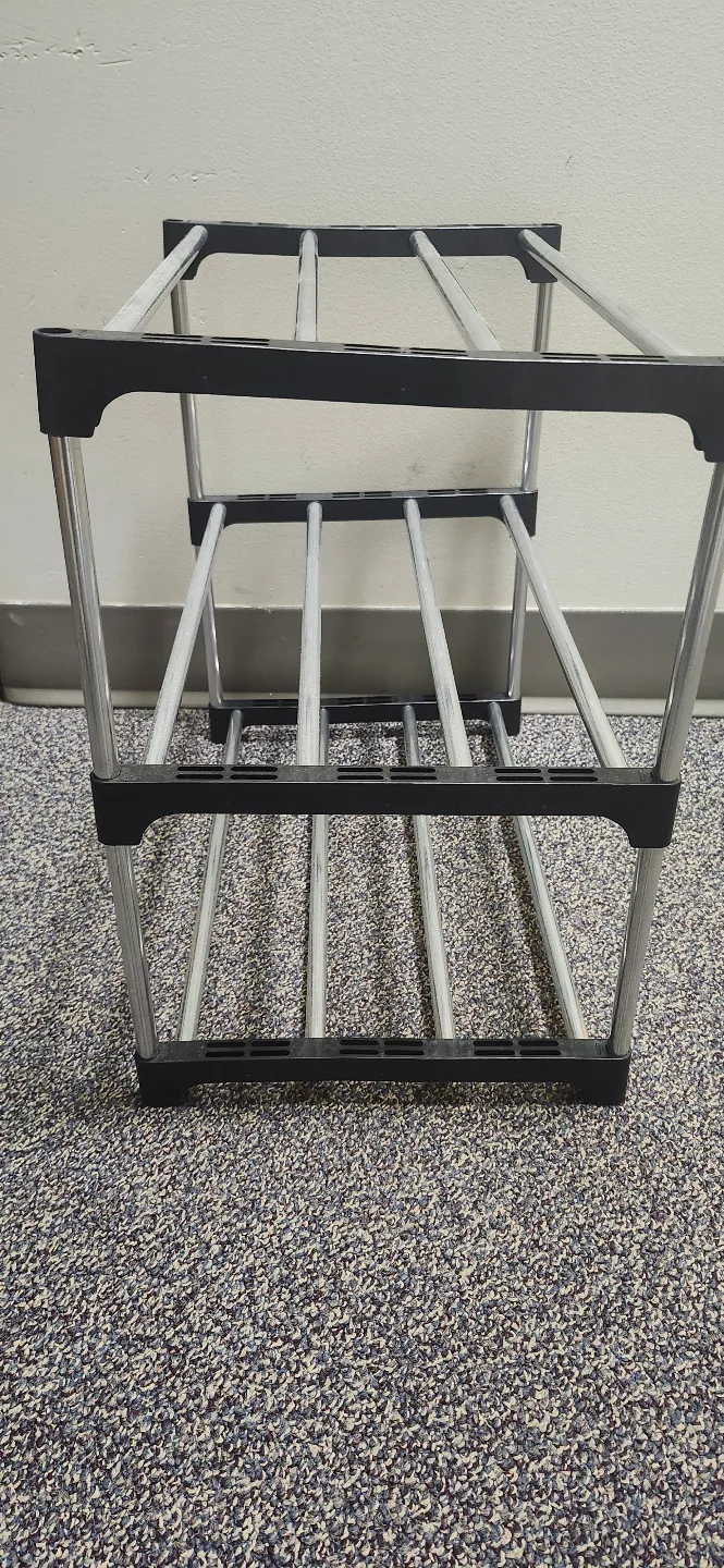 Two-Tier Metal Shoe Rack image indicator(3)