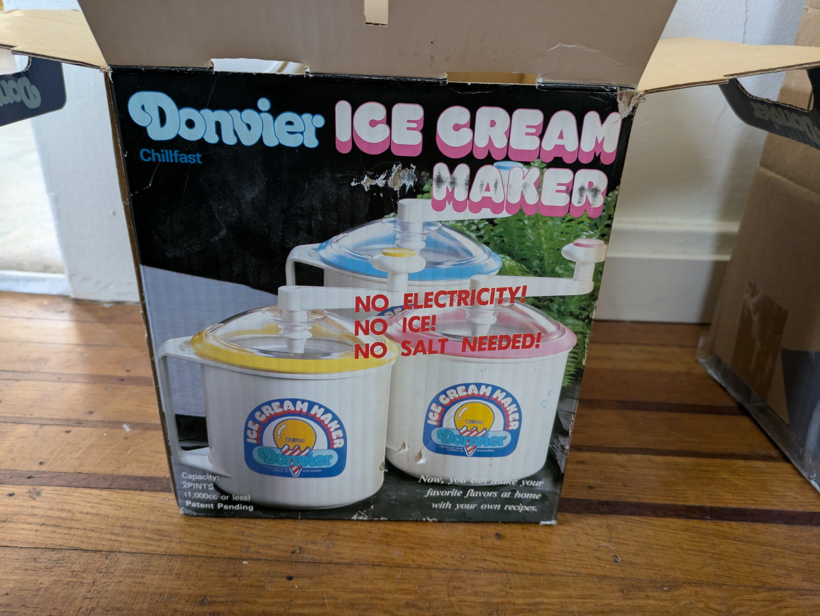 Ice Cream Maker 💚 Hand Crank