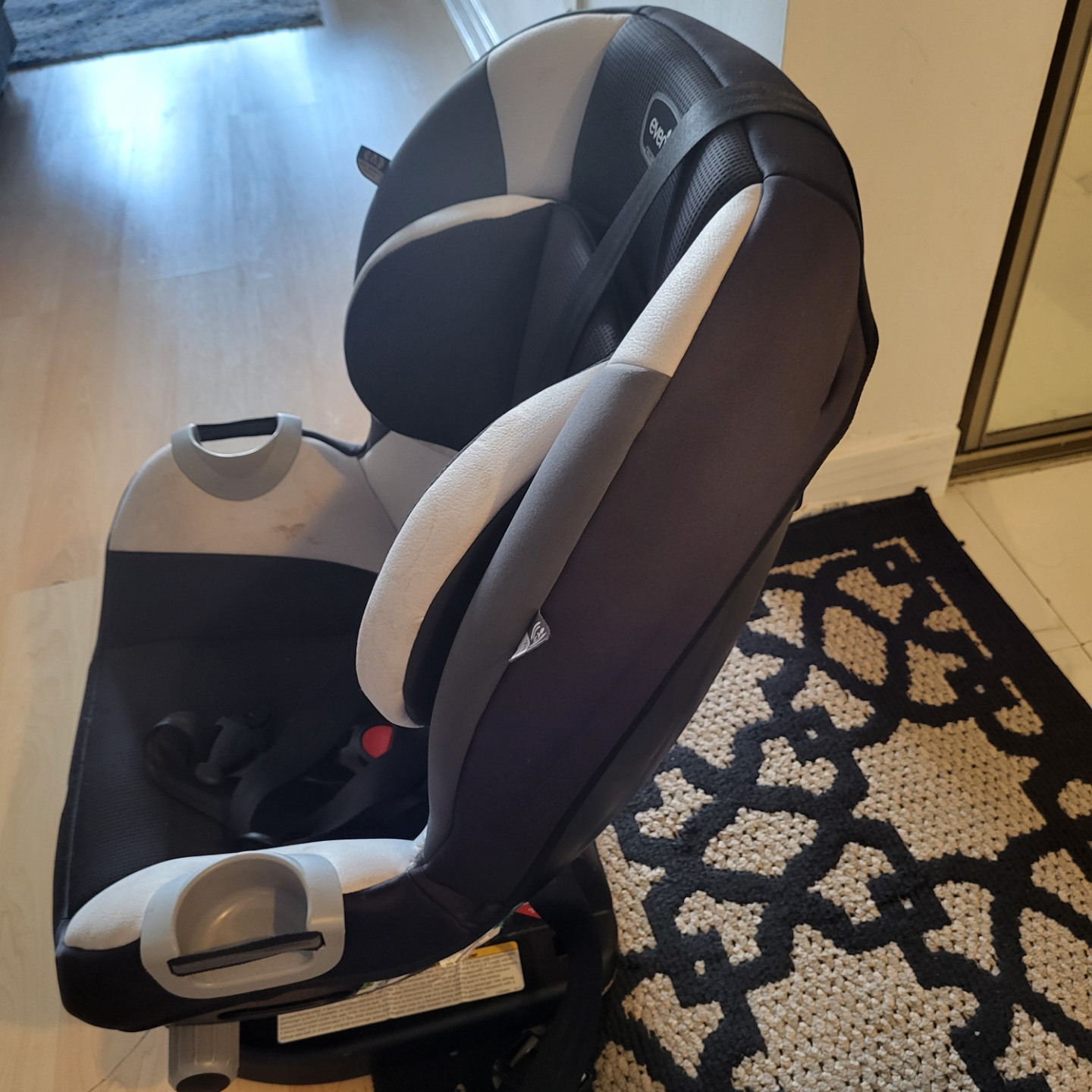 Evenflo convertible car seat - photo 3