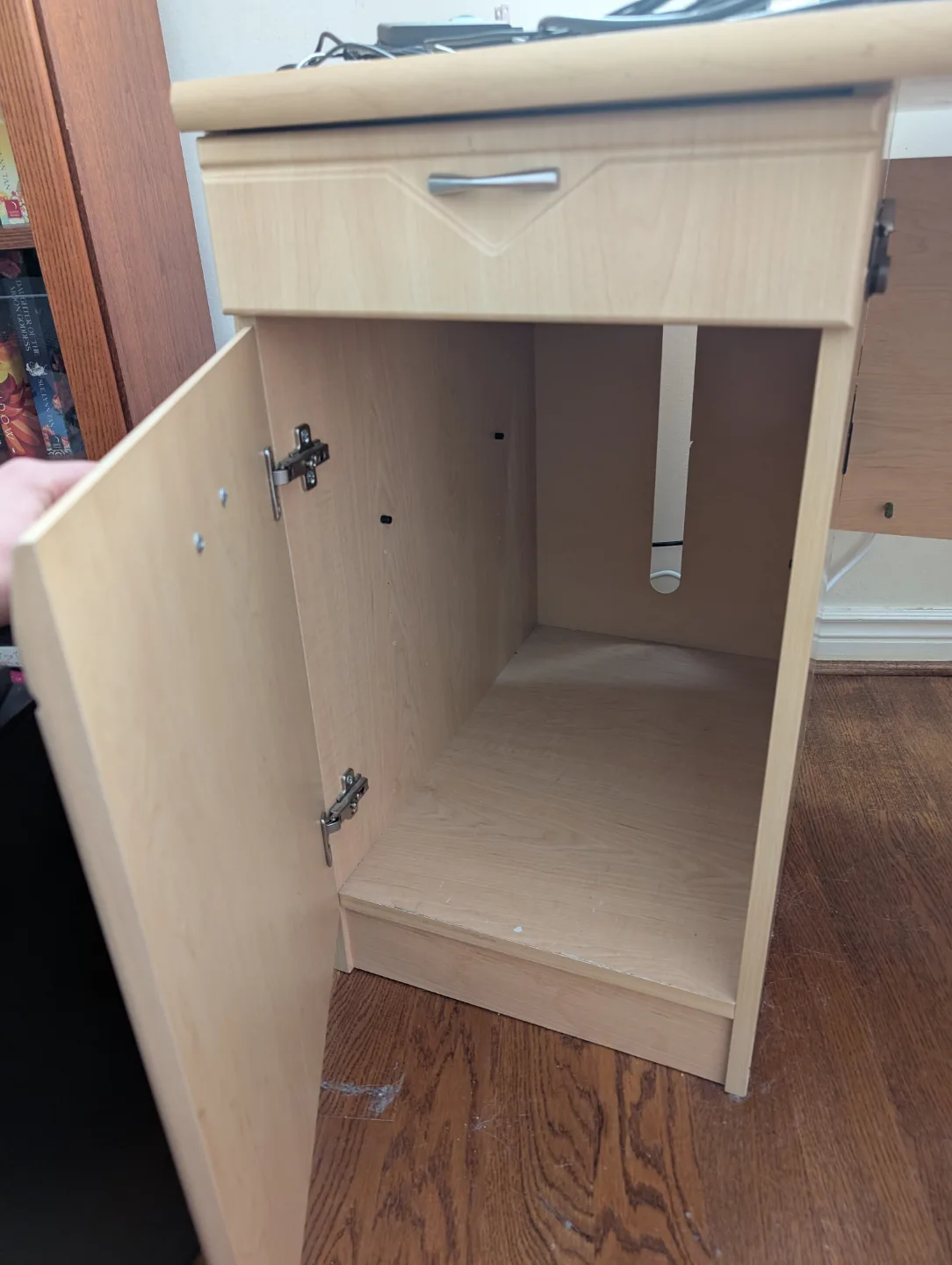 Computer Desk with Drawers and Cabinet image indicator(2)