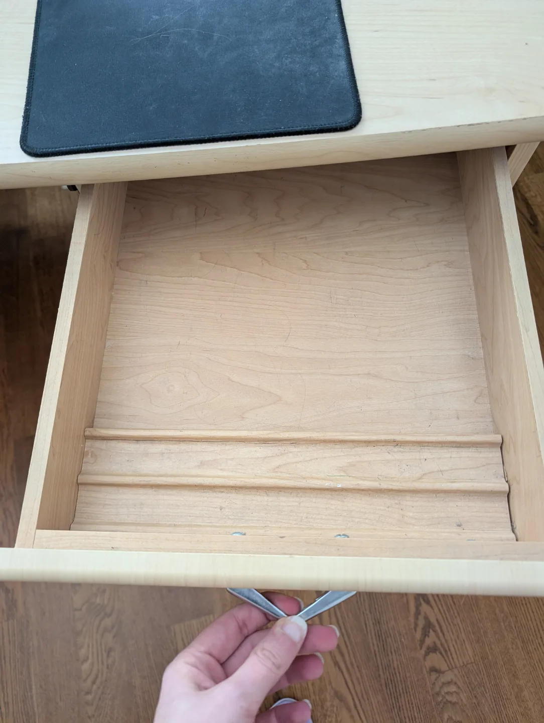 Computer Desk with Drawers and Cabinet image indicator(4)