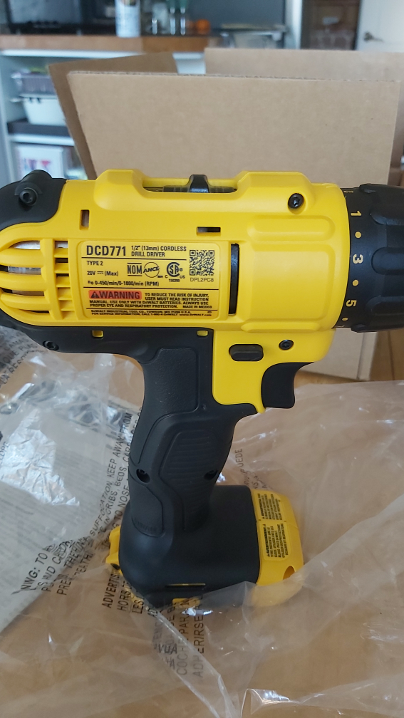 Dewalt 20V Max Cordless Drill Driver - photo 2
