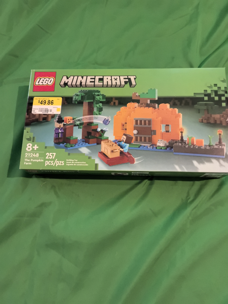LEGO Minecraft The Pumpkin Farm 21248