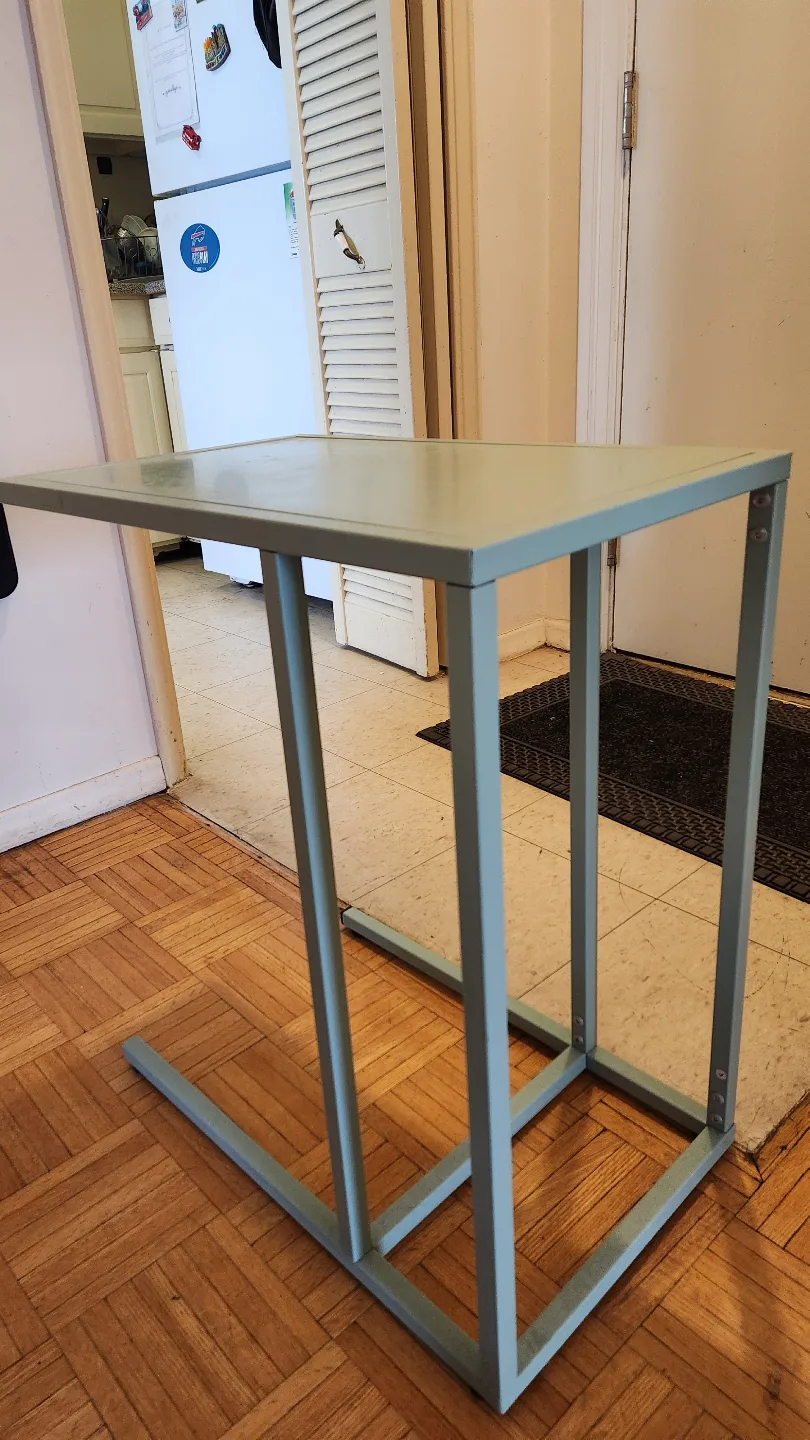 Structube Sage Green Metal Side Table image indicator(3)