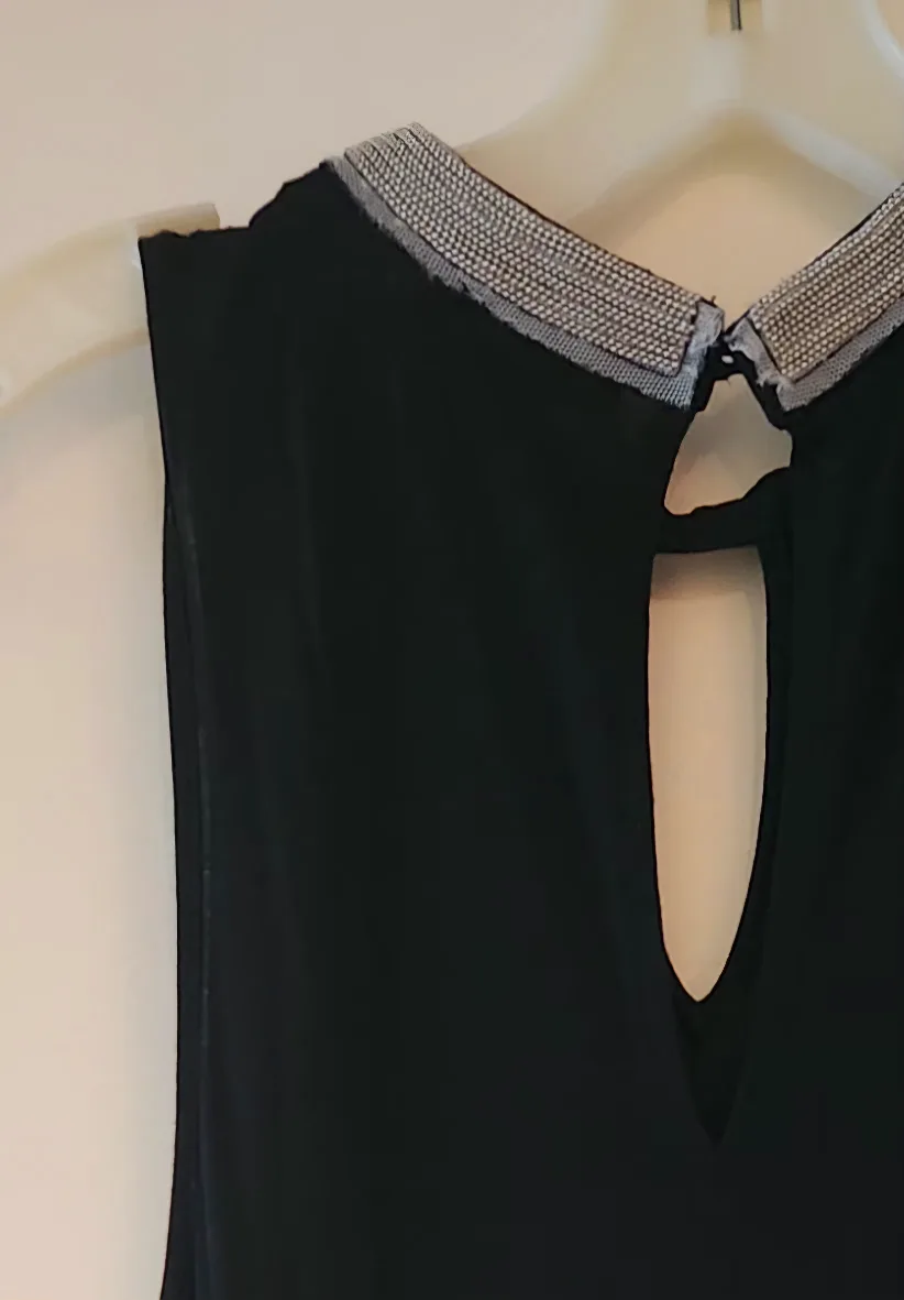 Sleeveless Tunic Top with Beaded Detail image indicator(7)