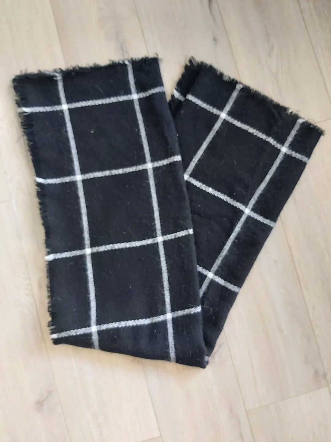 Black and White Checked Scarf thumbnail