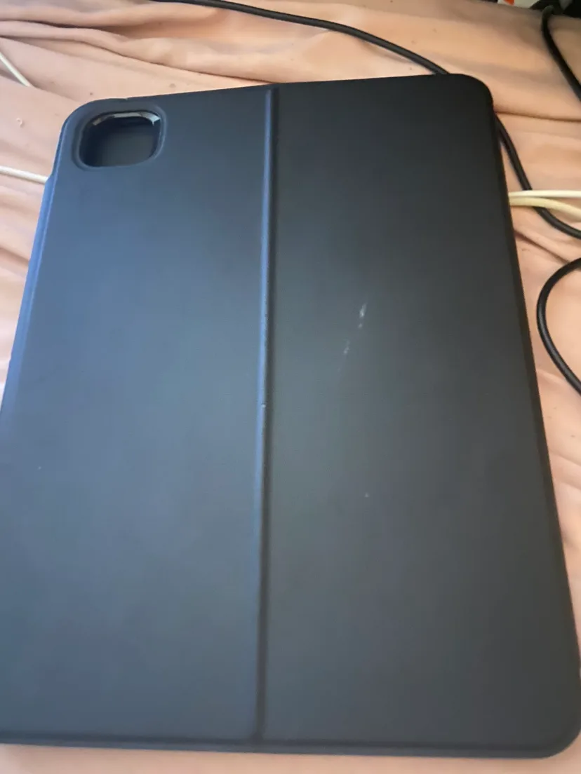 Black iPad Keyboard Case with Trackpad image indicator(3)