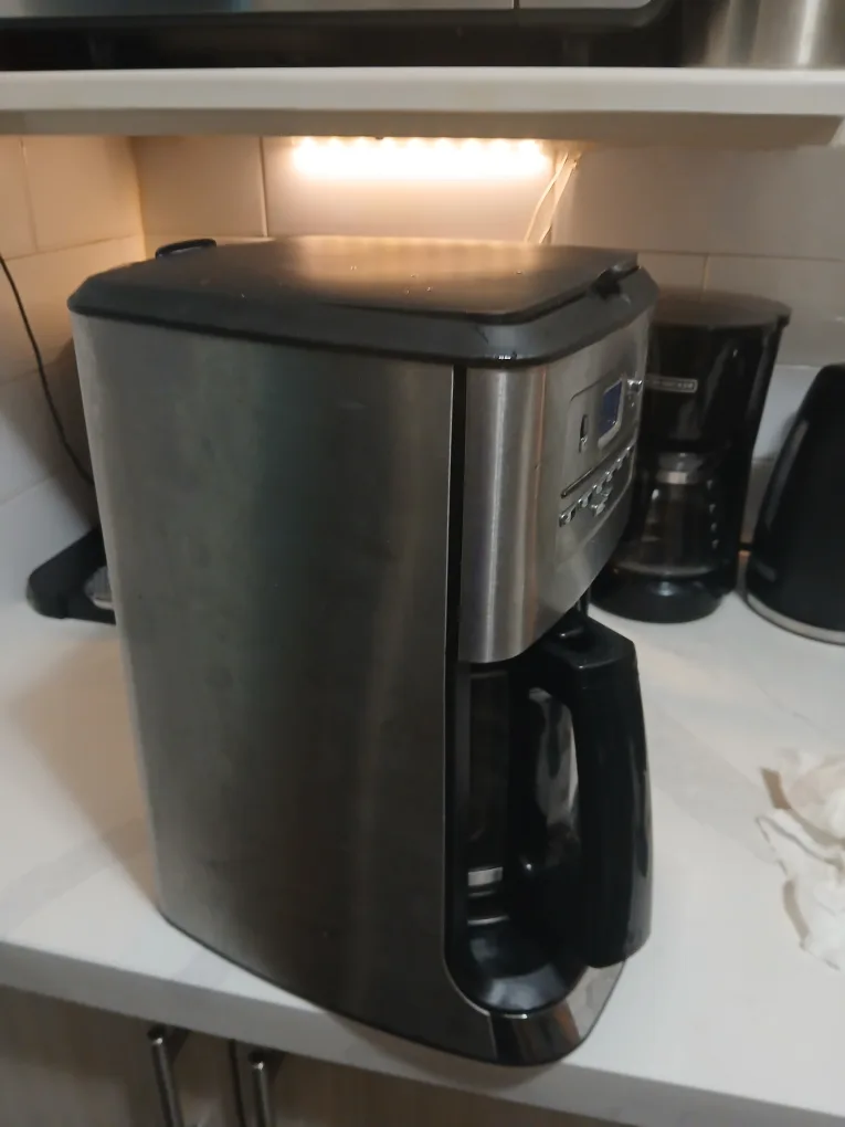 Black & Decker 12-Cup Programmable Coffee Maker image indicator(3)