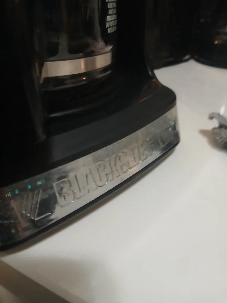 Black & Decker 12-Cup Programmable Coffee Maker image indicator(7)