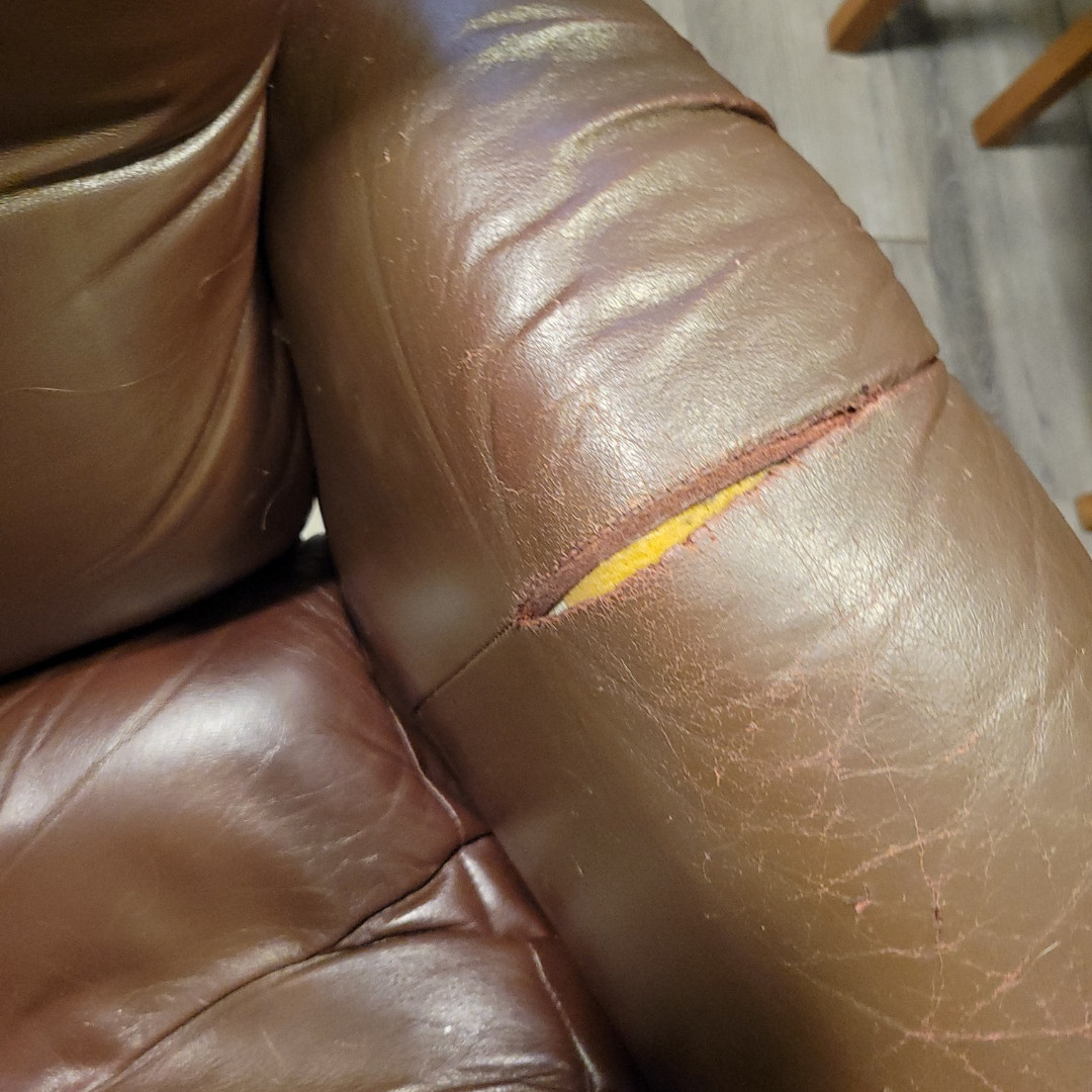Chairworks Sabatinni leather chair and ottoman - photo 2