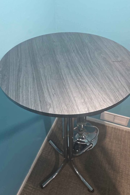 MOVING SALE - Pub Table Set with Three Stools - photo 2