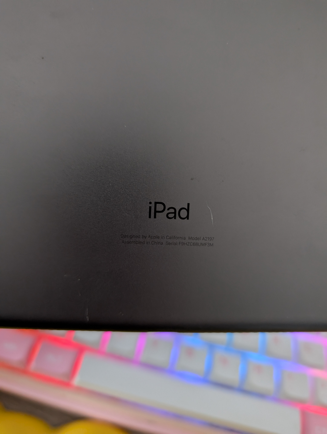 iPad (7th Gen 32gb) with Keyboard Folio Case and Apple Pencil - photo 4