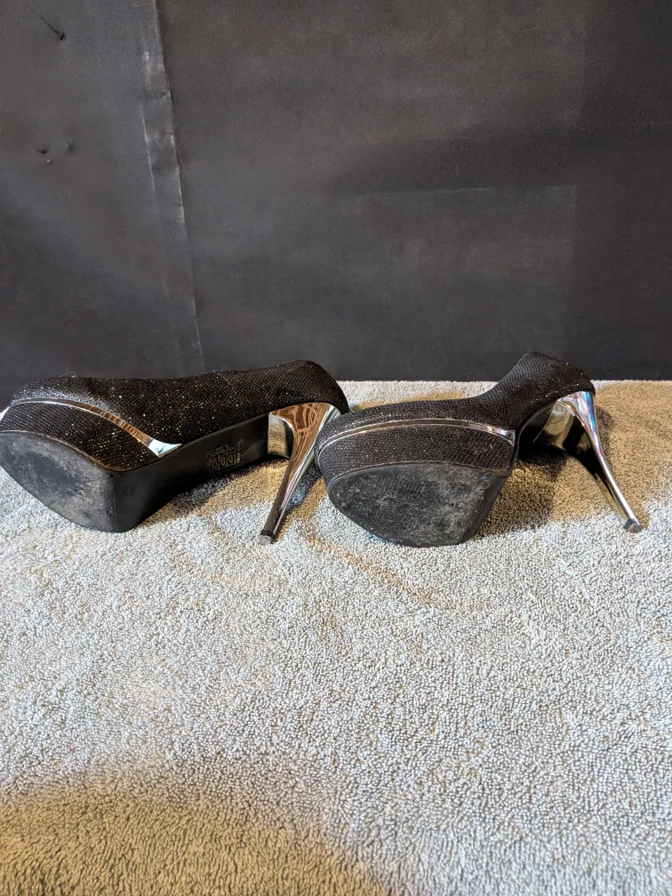 Women's Black Glitter Platform Heels image indicator(4)
