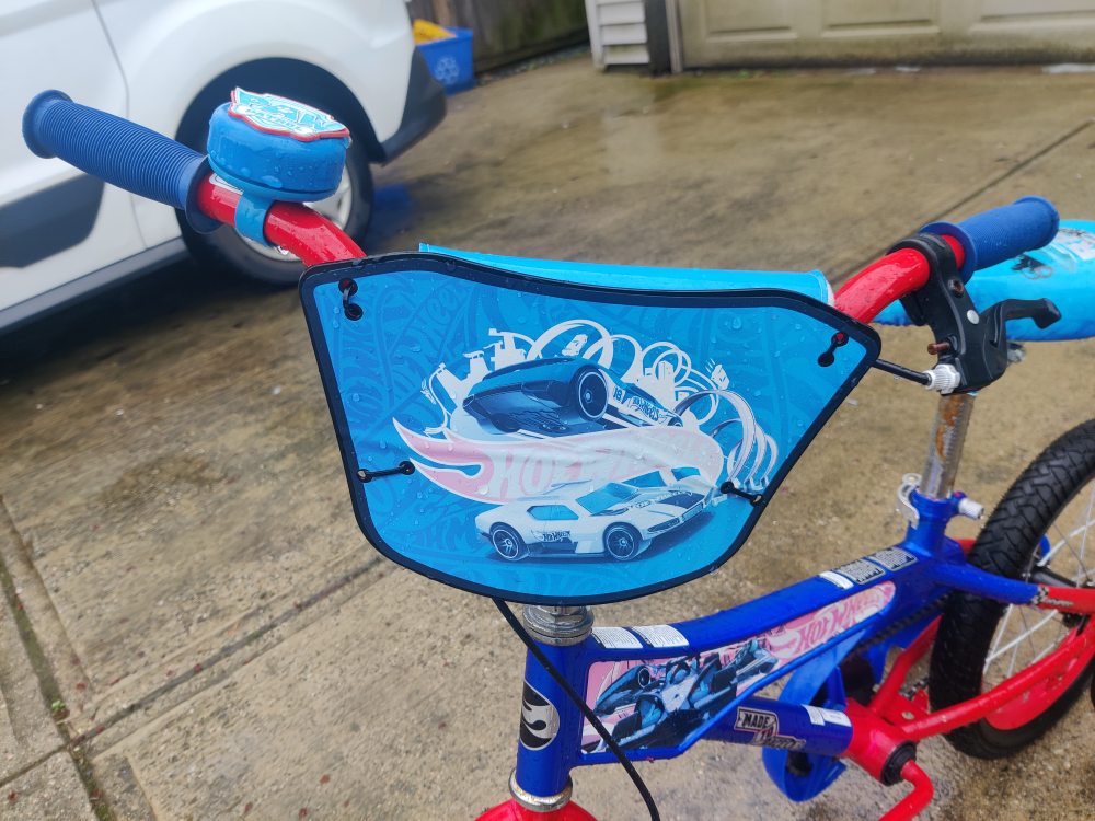 Hot Wheels 16-inch Kids Bike with Training Wheels - photo 2