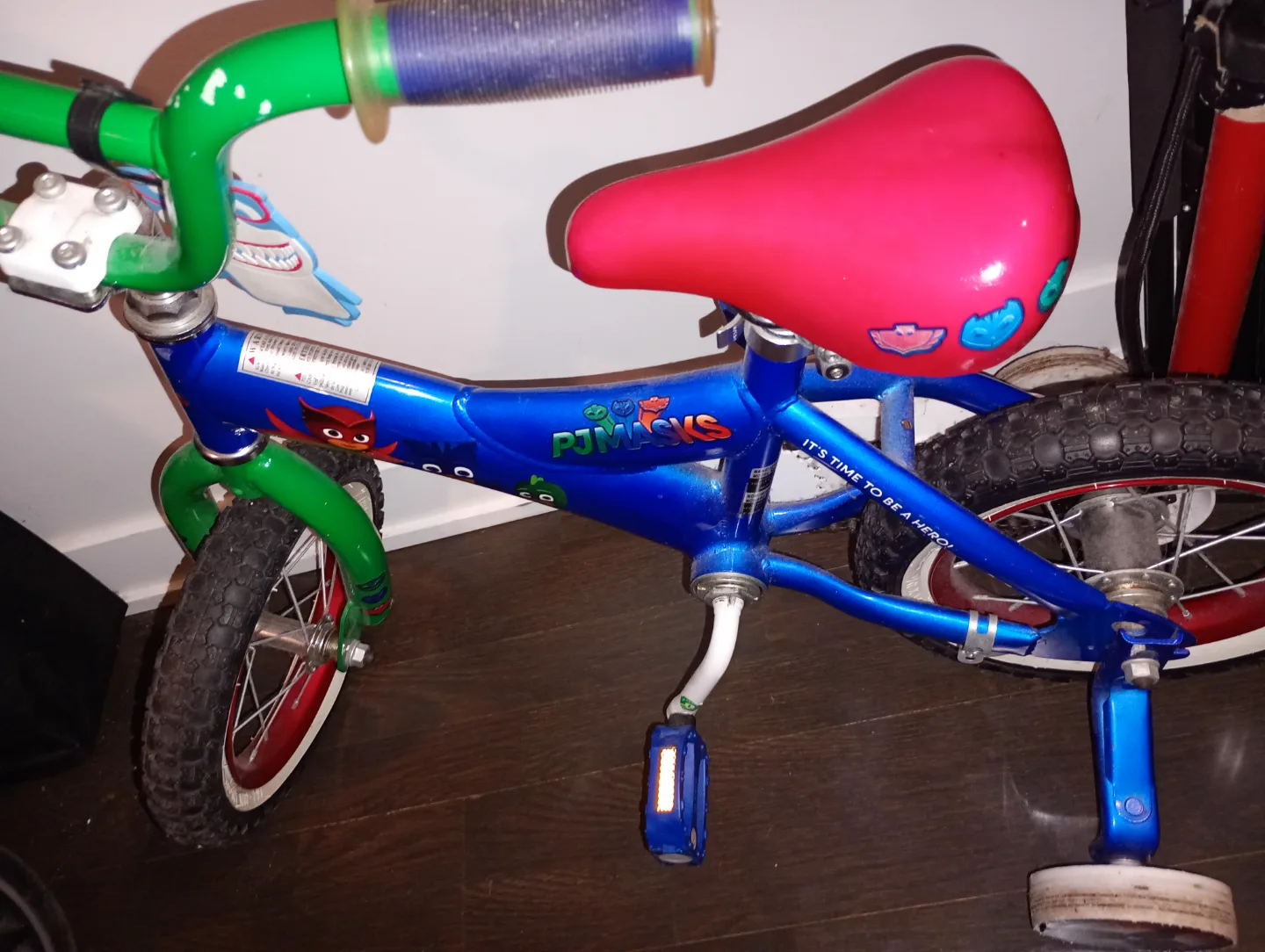 PJ Masks Toddler Bike with Training Wheels image indicator(2)