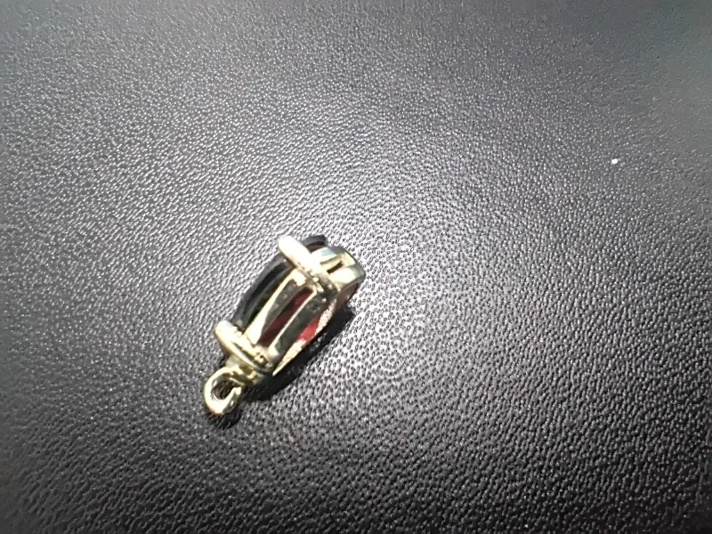 Garnet Pear Shaped Pendant image indicator(2)