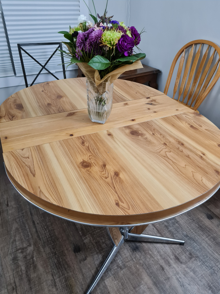 Mid-Century Modern Extendable Dining Table - photo 4