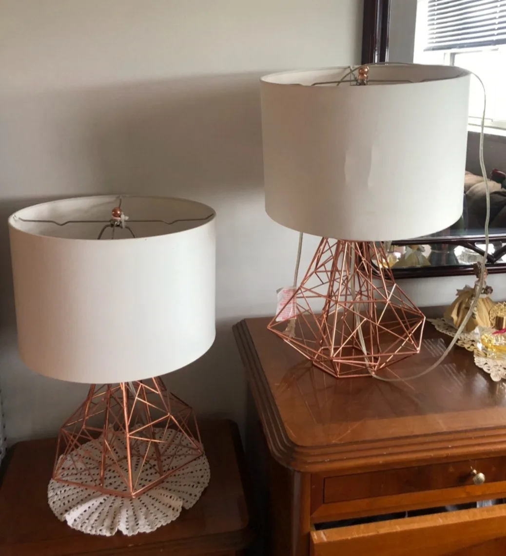 5 Light Fixtures - Variety of Styles and Colours image indicator(4)