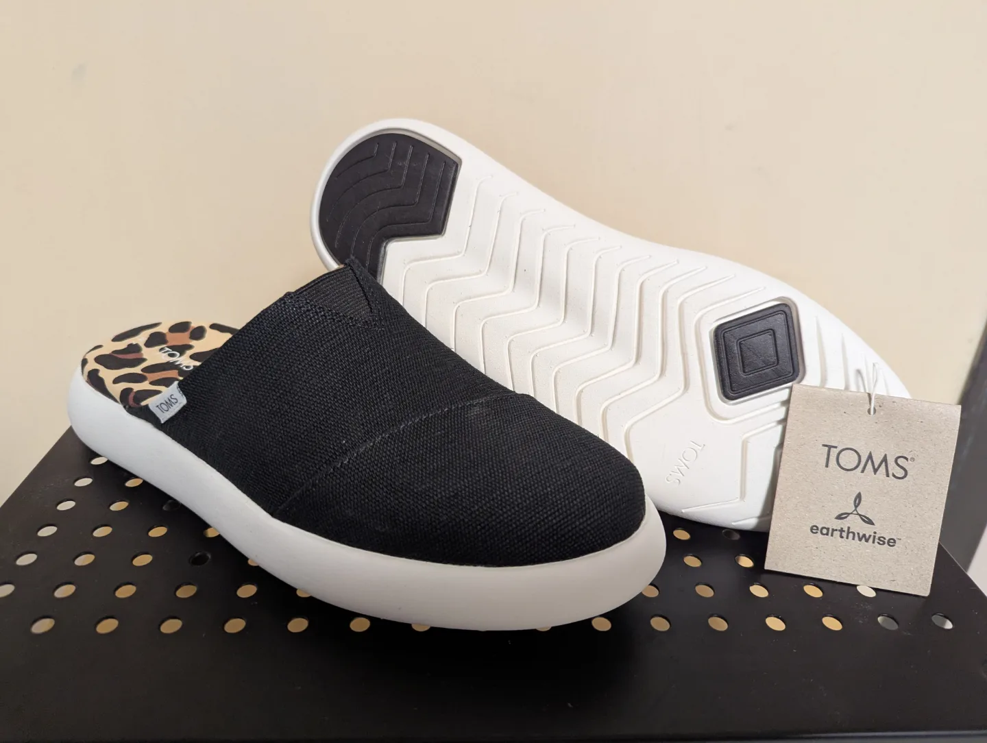 TOMS Slip On Sandal/Shoes ~ *NEW* image indicator(3)