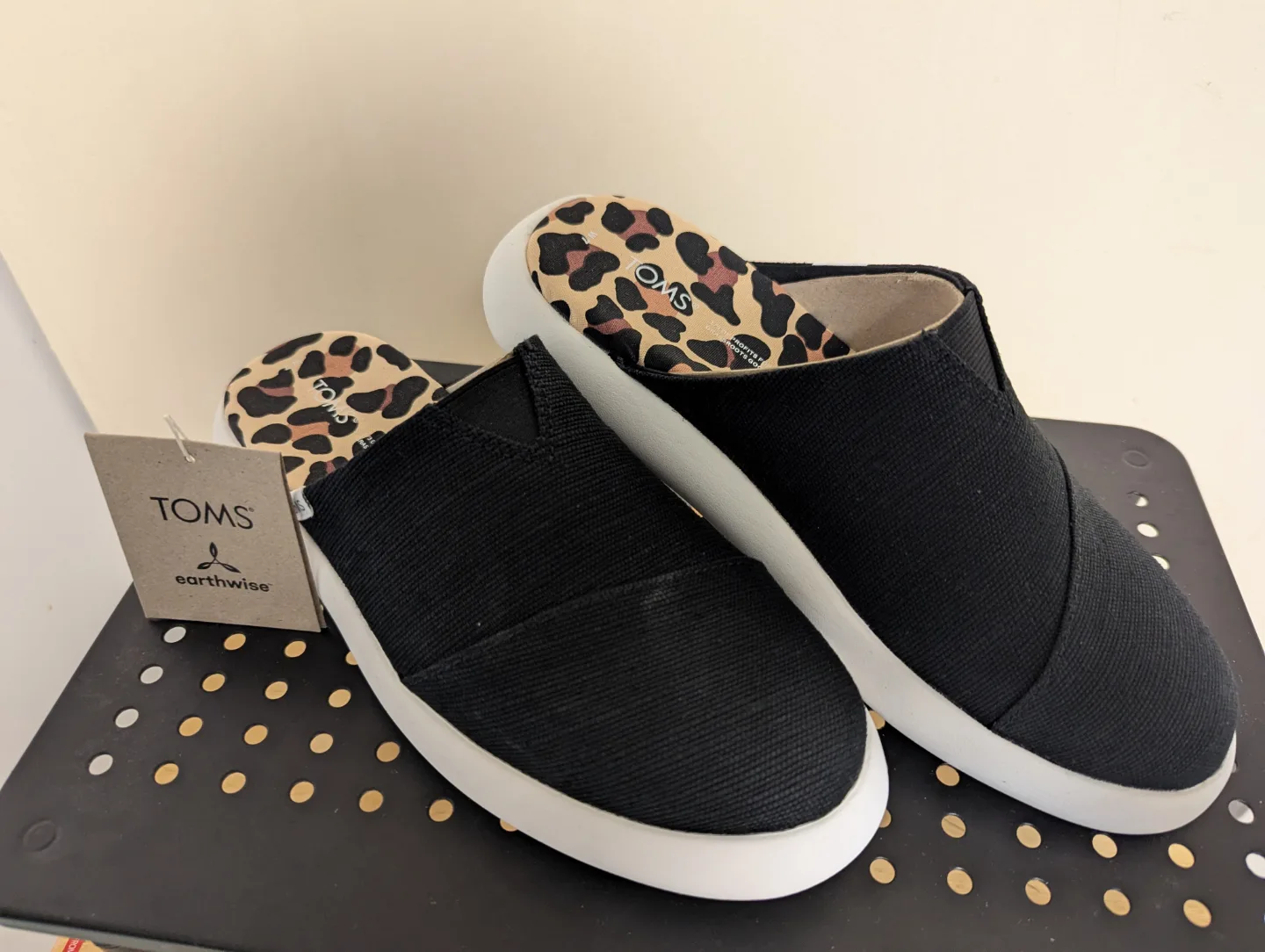 TOMS Slip On Sandal/Shoes ~ *NEW* image indicator(4)