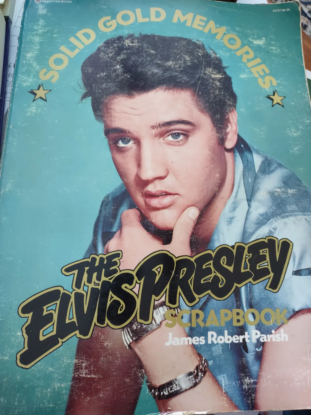 collection of Elvis Presley Solid Gold Memories, books image indicator(2)