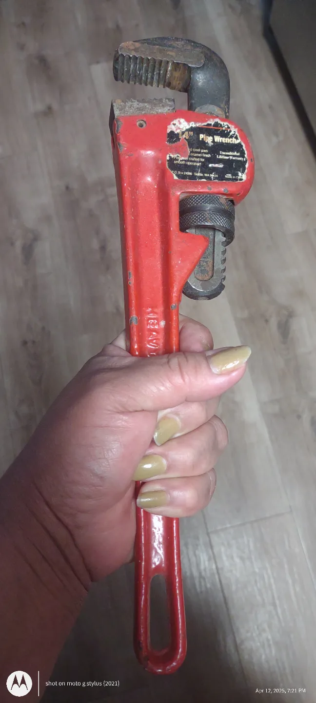 Vintage Red Pipe Wrench image indicator(2)