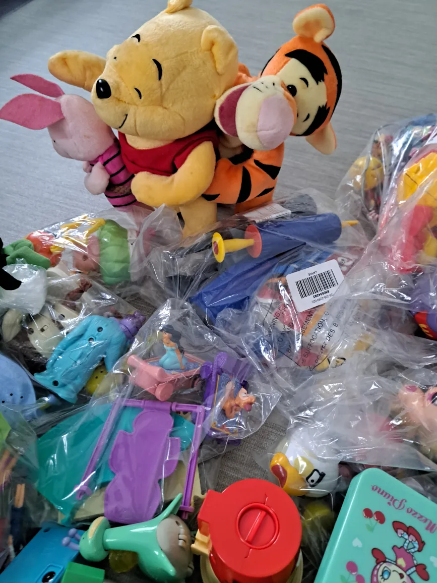Free toys (Pickup at Richmond Hill L4S) image indicator(8)