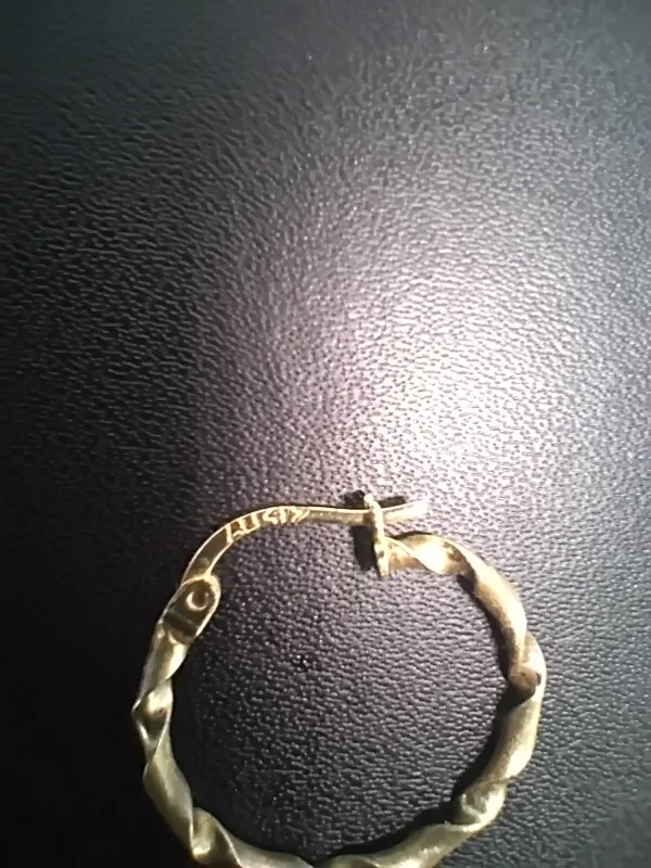 Italian Yellow Gold Twisted Hoop Earrings image indicator(3)