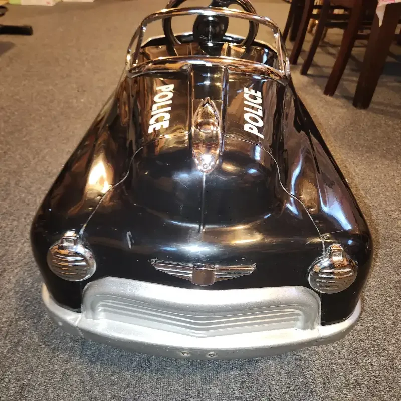 Vintage style  Black Police Chief Pedal Car image indicator(2)