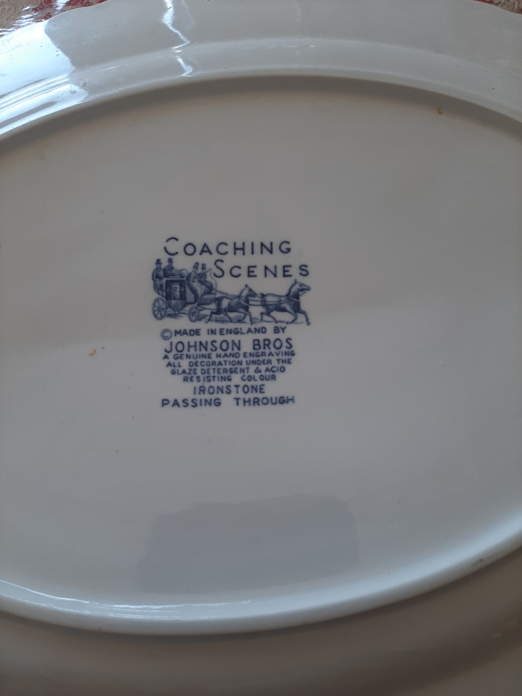 Vintage Johnson Bros Coaching Scenes Plate - photo 2