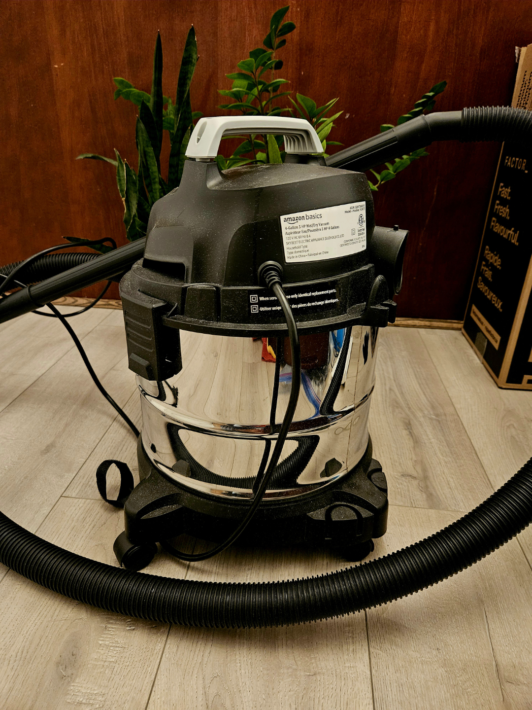 Moving Out Sale‼️ Stainless Steel Wet/Dry Vacuum Cleaner - photo 2