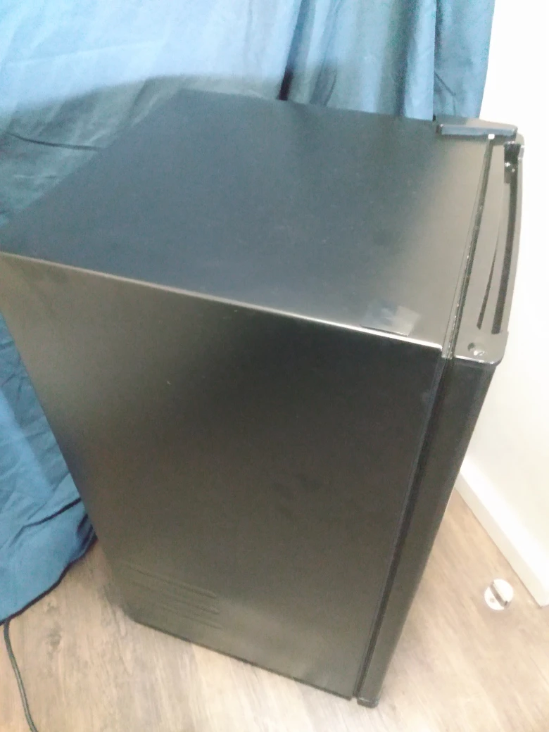 Hamilton Beach mini-fridge - photo 4