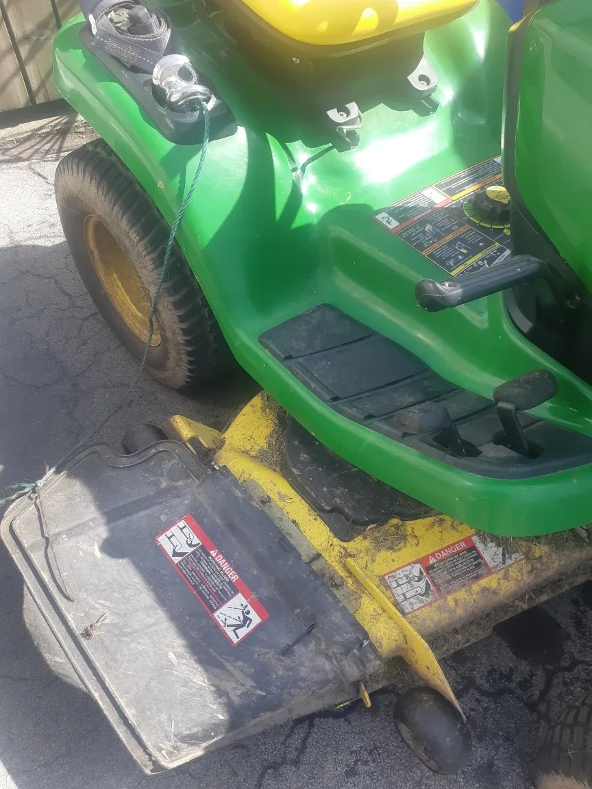 John Deere Lawn Tractor image indicator(7)