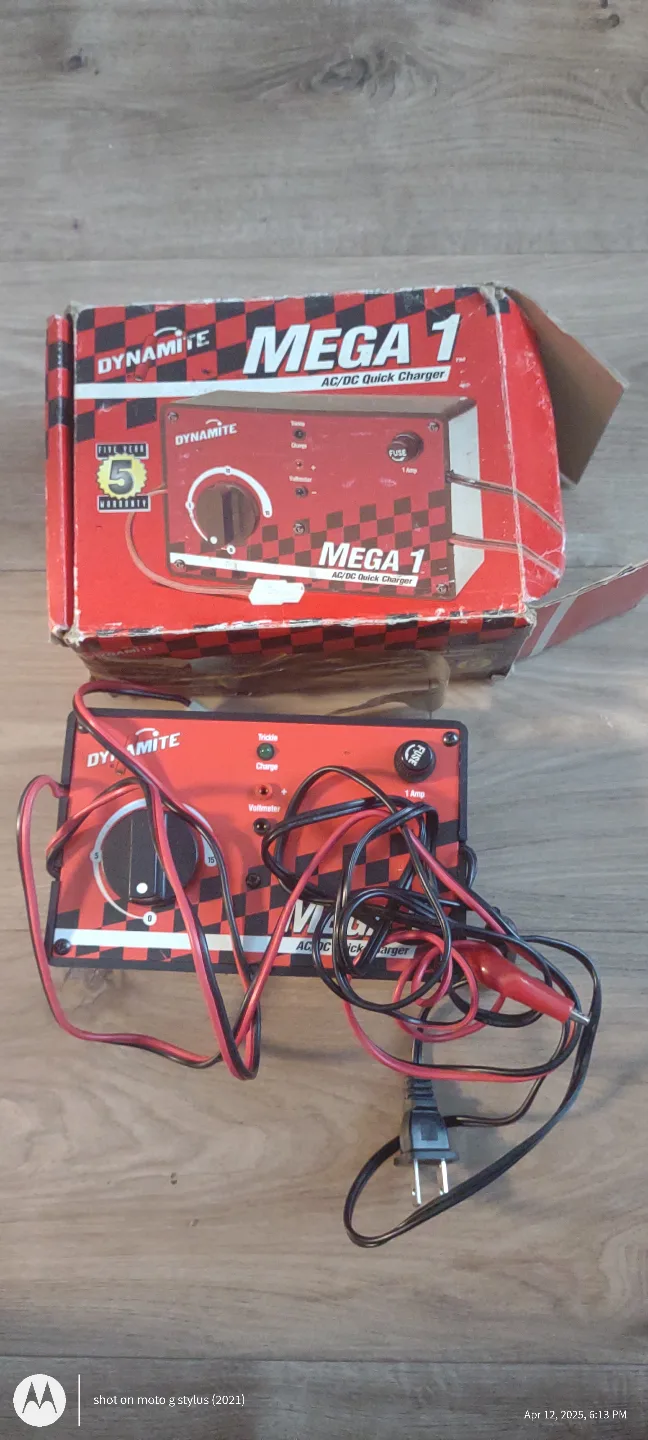 Vintage Dynamite Mega 1 AC/DC Quick Charger image indicator(2)