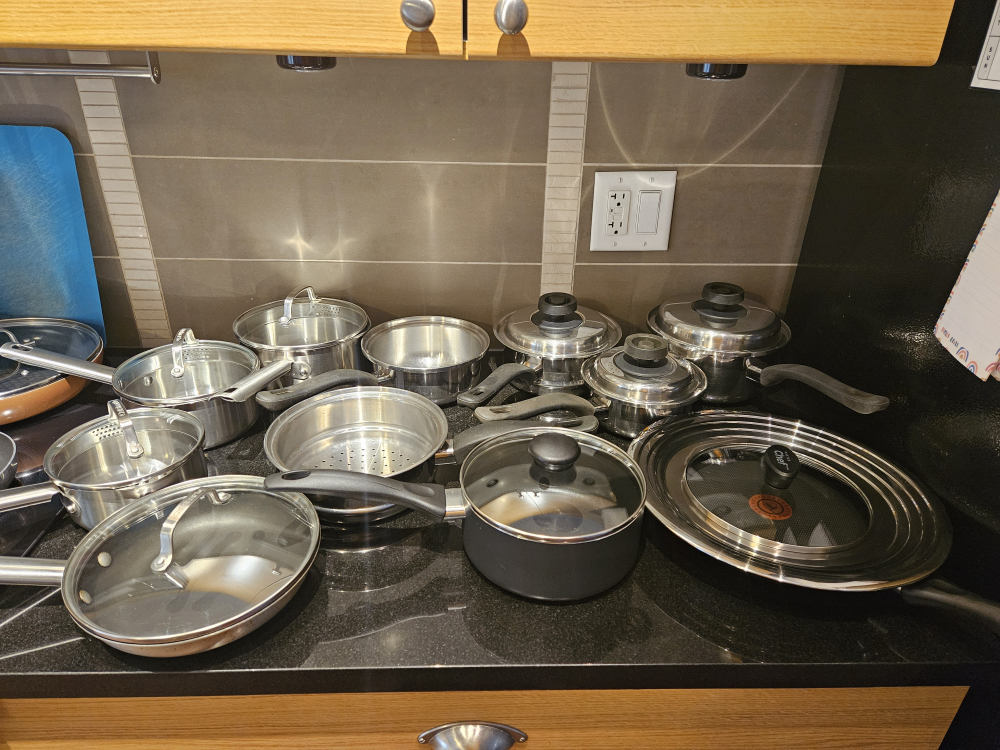 Large Cookware Set and Utensils Bundle - photo 2