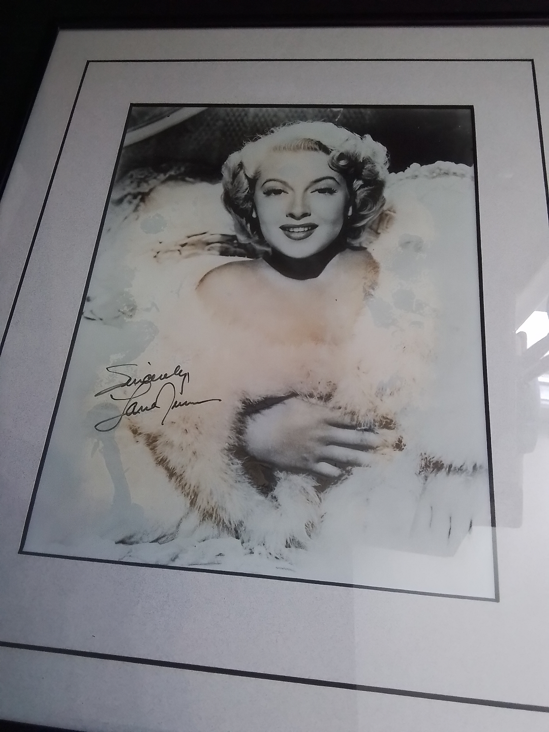 Framed autographed picture of Lana Turner - photo 4