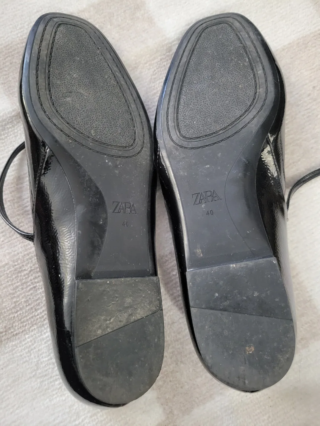 Zara Black Patent Leather Ballerina Flats Size 40 image indicator(3)