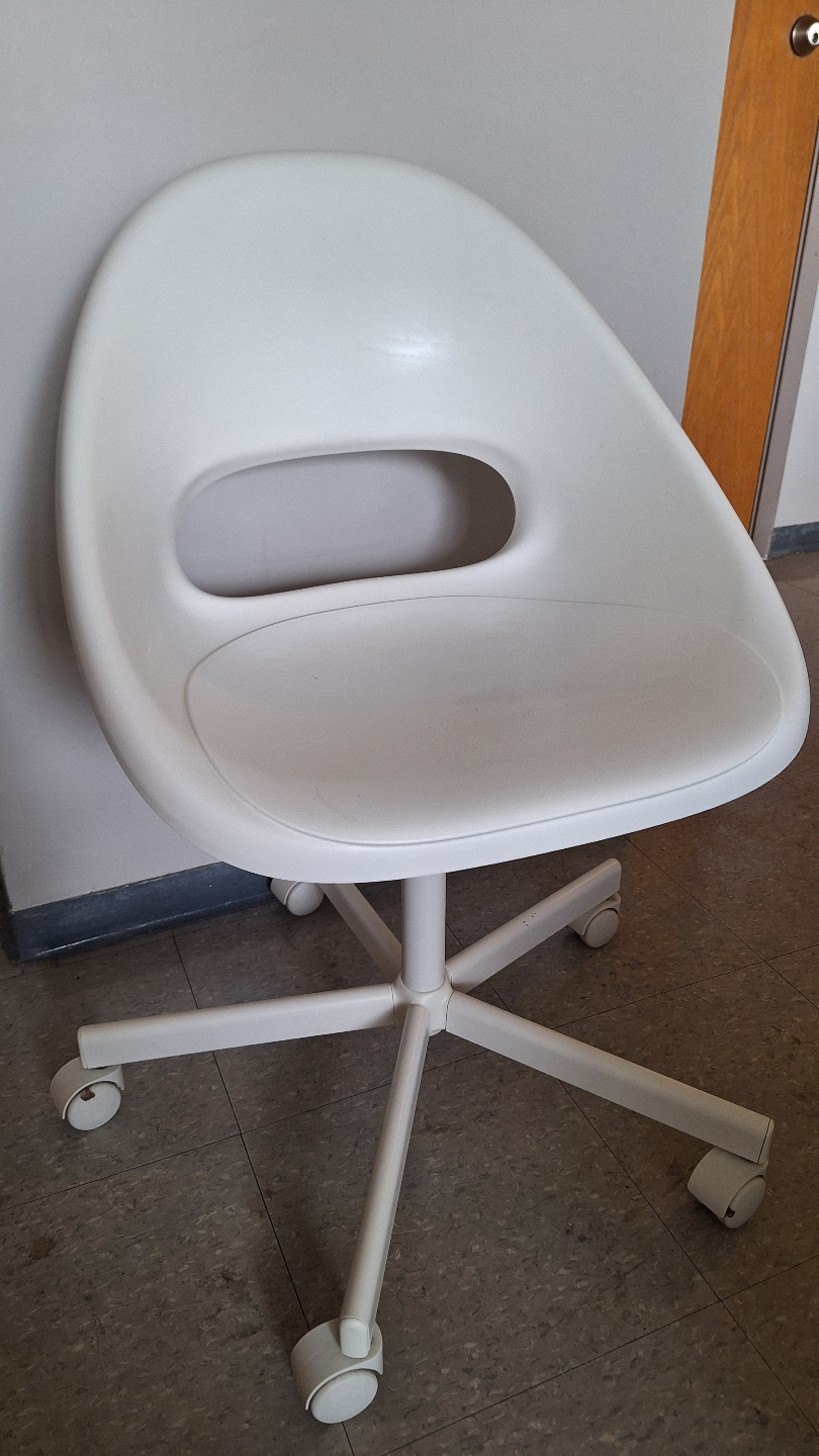 IKEA White Plastic Swivel Chair with Wheels #Laurier